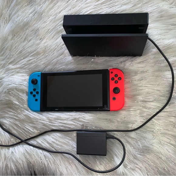 Nintendo switch bundle - Picture 2 of 8